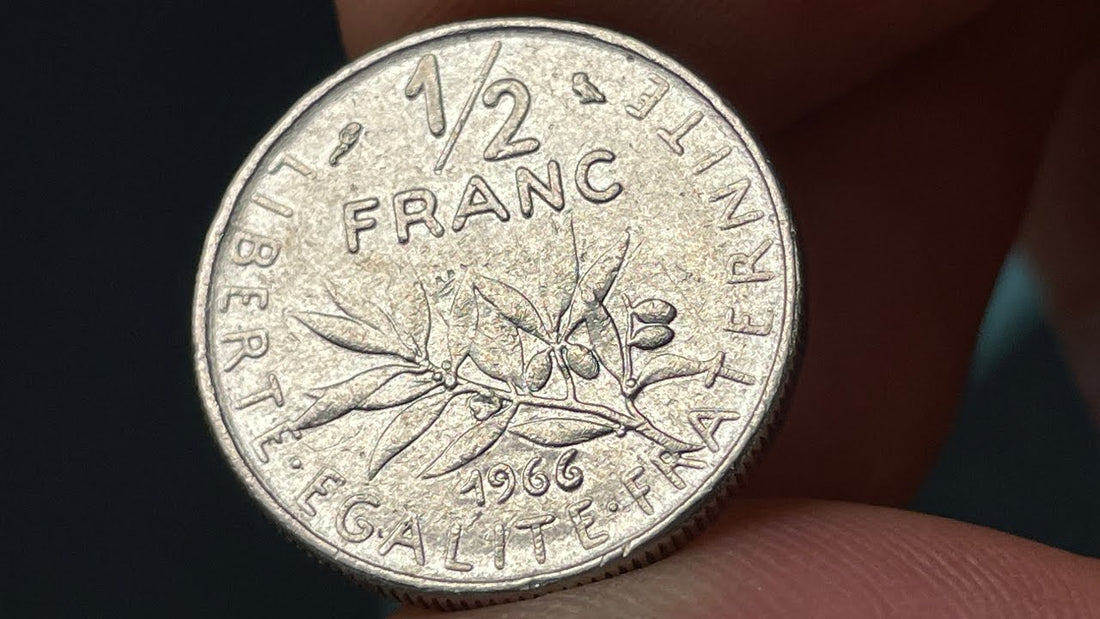 Une boîte de francs retrouvée : comment examiner les pièces sans se tromper